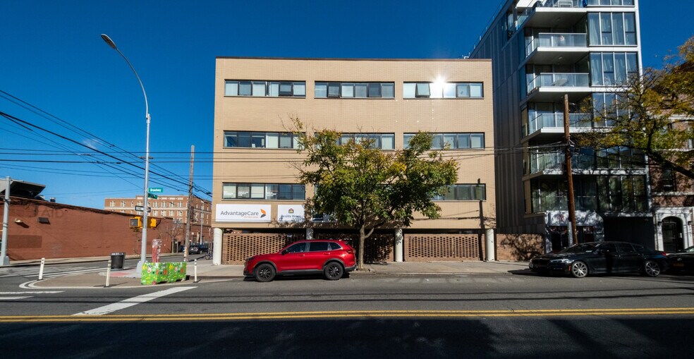 More Photos Of 3175 23rd St, Astoria Medical For Sale