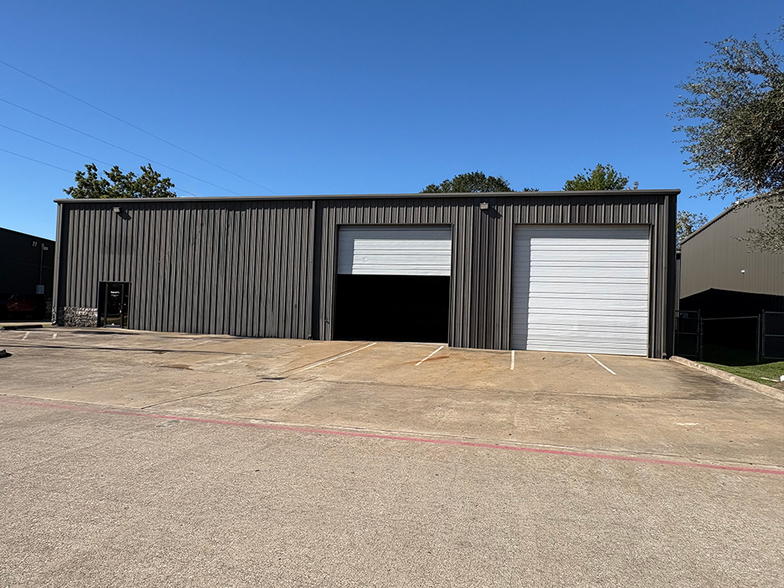 Primary Photo Of 9149 Emmott Rd, Houston Warehouse For Lease