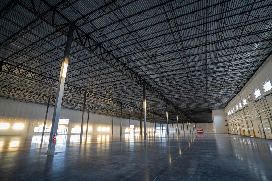 More Photos Of 17776 E 84th Ave, Commerce City Unknown For Lease