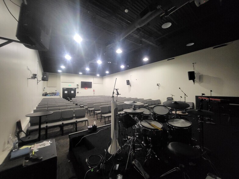 More Photos Of 9517 N Mount Airey Dr, Eagle Mountain Industrial For Lease