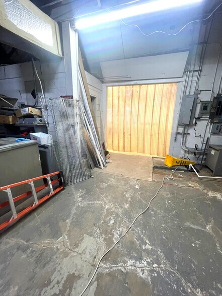 More Photos Of 5299 Saint Augustine Rd, Jacksonville Manufacturing For Lease