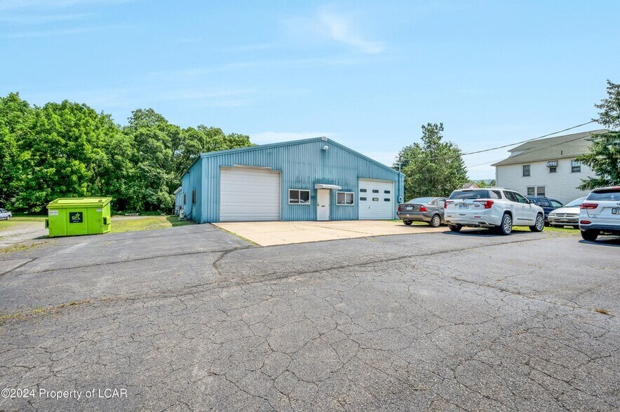 More Photos Of 109 Alden Rd, Nanticoke Service For Sale