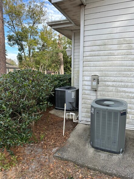 More Photos Of 1850 Bellair Blvd, Orange Park Medical For Sale