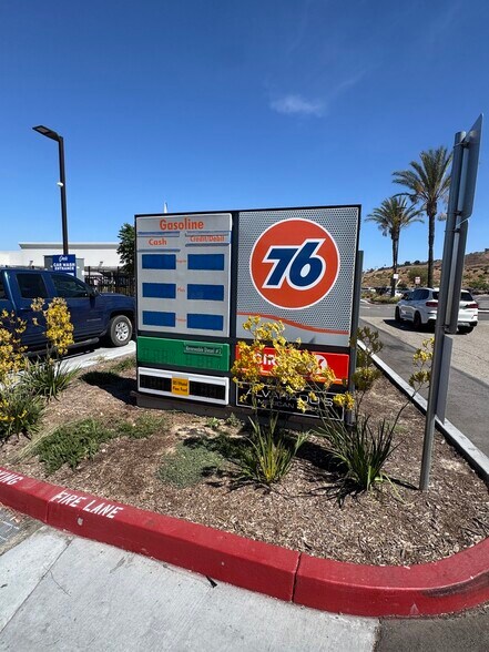 More Photos Of 42-44 Rio Rancho Road, Pomona General Retail For Sale