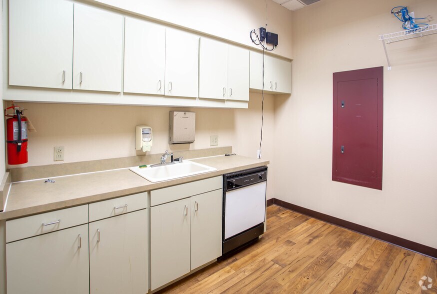 More Photos Of 3900 American Dr, Plano Medical For Sale