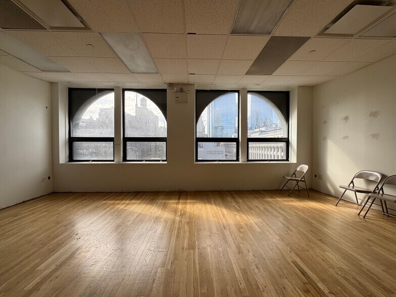 More Photos Of 412 Eighth Ave, New York Loft Creative Space For Lease