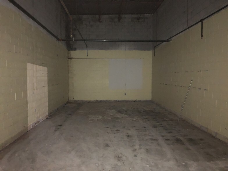 More Photos Of 9105 Hickory Flat Hwy, Woodstock Unknown For Lease