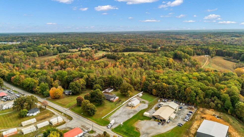 More Photos Of 4842 Highway 100, Lyles Restaurant For Lease