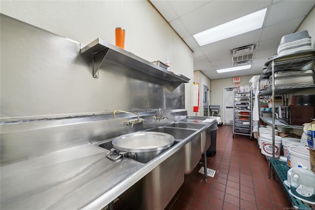 More Photos Of 109 S Cincinnati Ave, Tulsa Fast Food For Sale