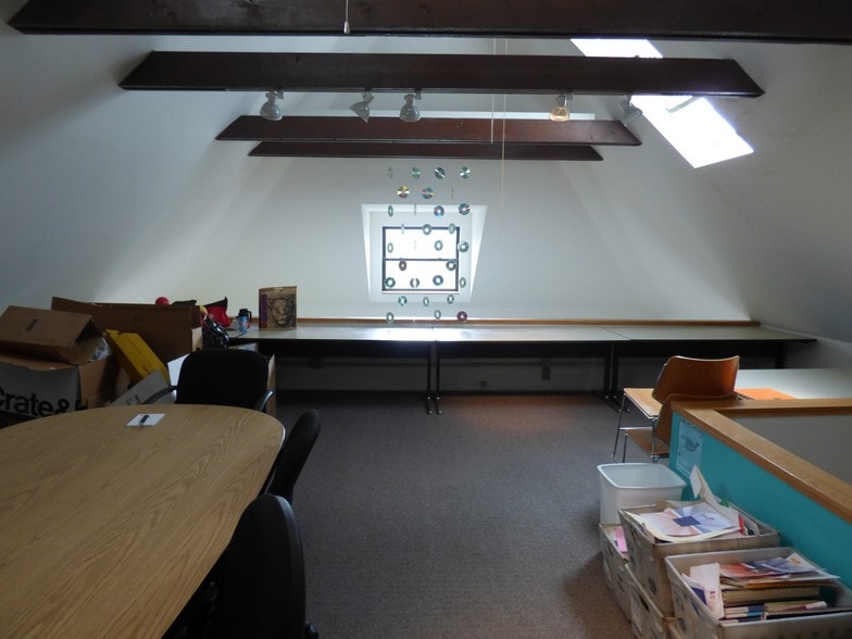 More Photos Of 4501-4509 Laclede Ave, Saint Louis Office For Sale