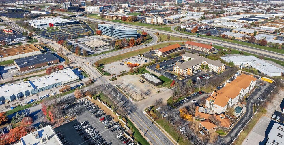 More Photos Of 11829 Lackland Rd, Saint Louis Freestanding For Sale