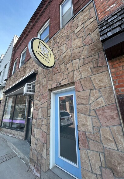 More Photos Of 352 Doug Duncan Dr, Newmarket Office For Lease