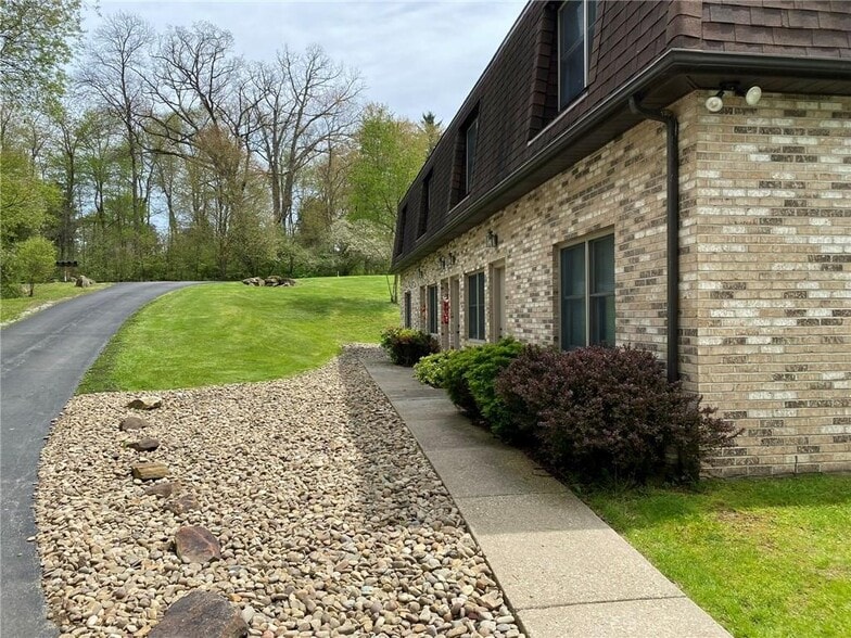 More Photos Of 108 Oak Dr, Saxonburg Apartments For Sale