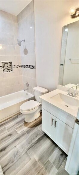 More Photos Of 1634 Playa Dr, Weslaco Apartments For Sale