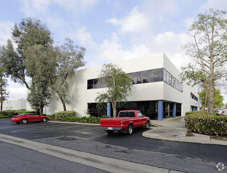More Photos Of 10400 Pioneer Blvd, Santa Fe Springs Light Manufacturing For Sale