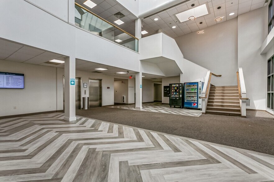 More Photos Of 400 Westage Business Center Dr, Fishkill Medical For Lease