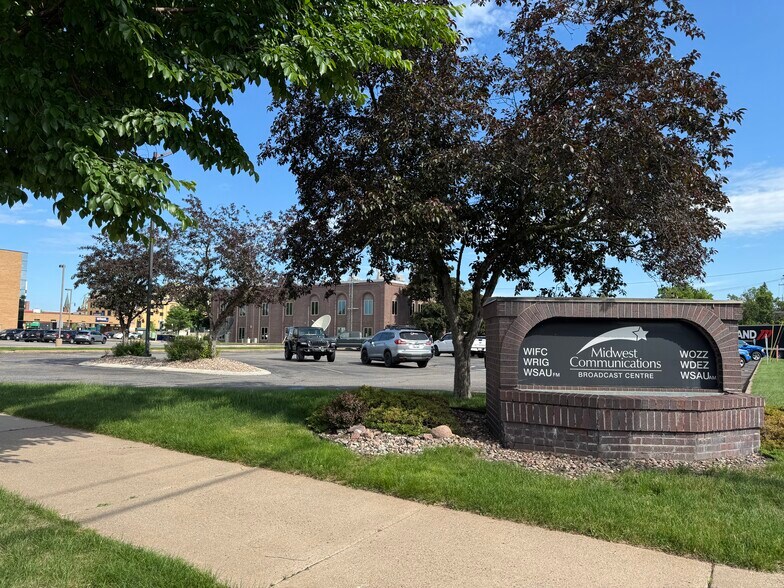 More Photos Of 555 Scott St, Wausau Office For Lease