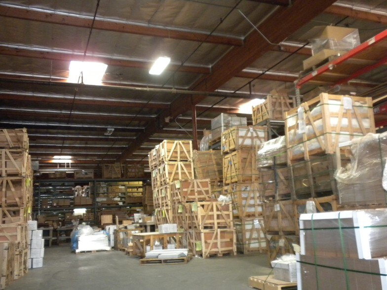 More Photos Of 14455 S Broadway, Gardena Warehouse For Sale