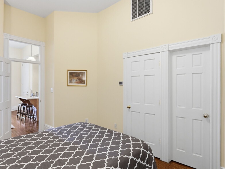 More Photos Of 8-10 E Main St, Richmond Apartments For Sale