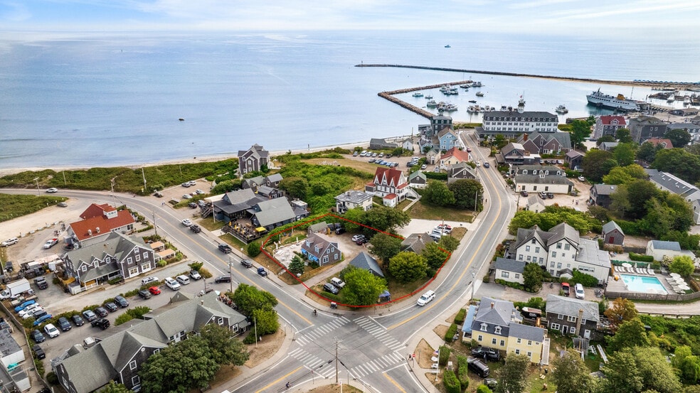 Primary Photo Of 442 Dodge St, New Shoreham Freestanding For Sale