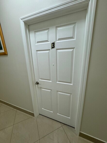 More Photos Of 1741-1759 N University Dr, Pembroke Pines Storefront Retail Office For Sale