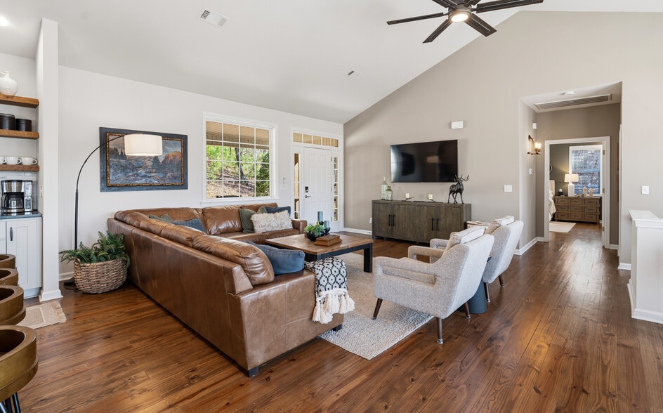 More Photos Of 402 Cliffside dr, Titus Land For Sale