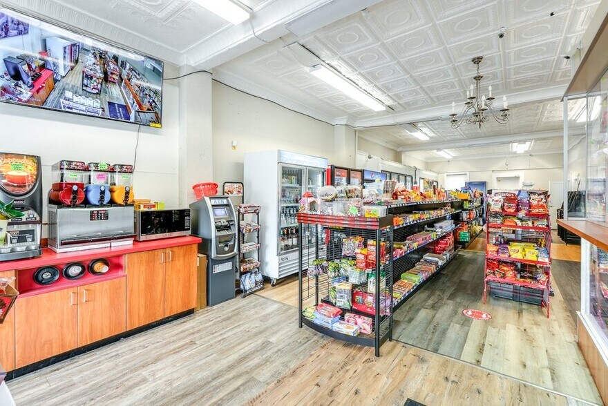 More Photos Of 1215 Kenmore Blvd, Akron Freestanding For Sale