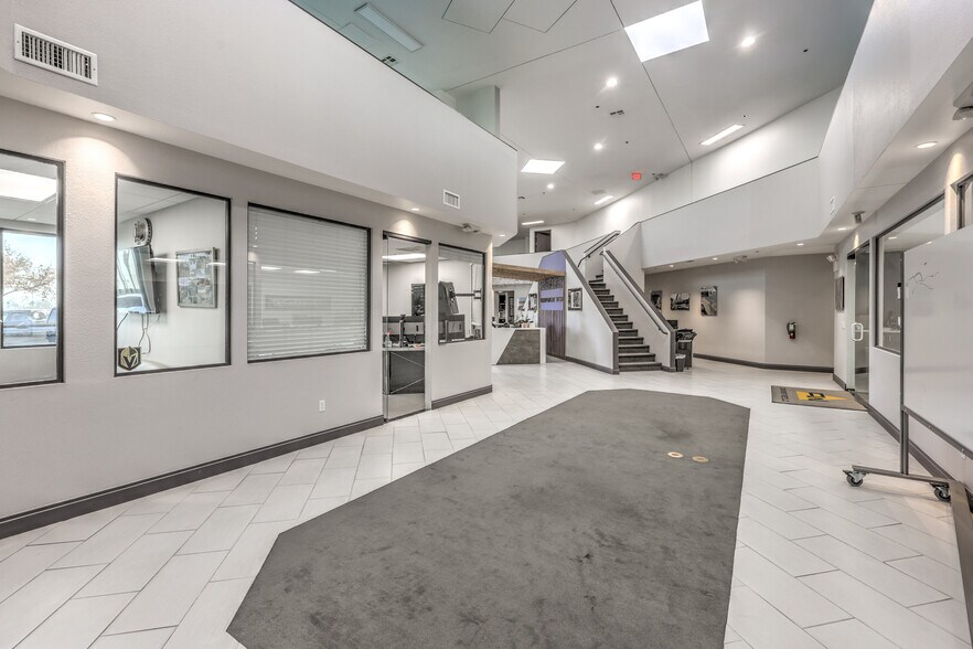 More Photos Of 353 Pilot Rd, Las Vegas Warehouse For Sale