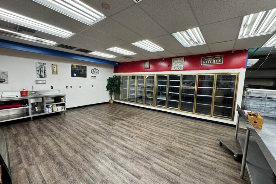 More Photos Of 701 N Salisbury Ave, Spencer General Retail For Sale