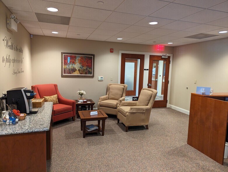More Photos Of 140 Clemens Rd, Harleysville Office For Lease