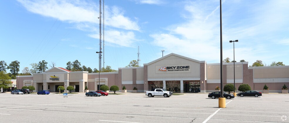 More Photos Of 1293 Carmia Way, Richmond Storefront For Lease