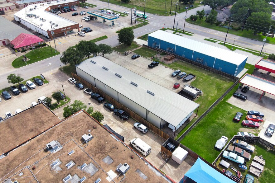 More Photos Of 5305 5th St, Katy Industrial For Sale