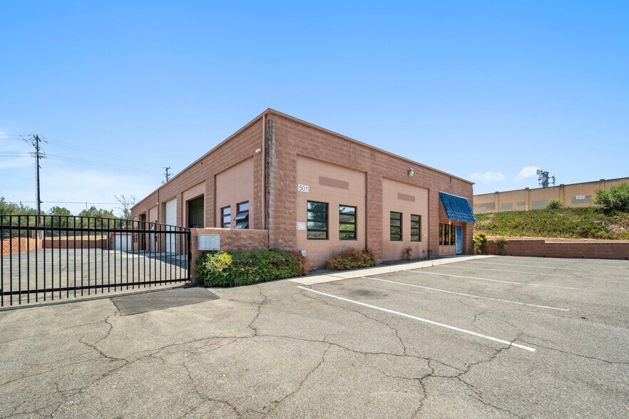 Primary Photo Of 501 Industrial Way, Fallbrook Manufacturing For Lease
