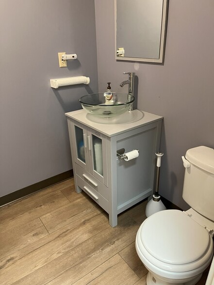 More Photos Of 101-103 Commons Ct, Chadds Ford Medical For Sale