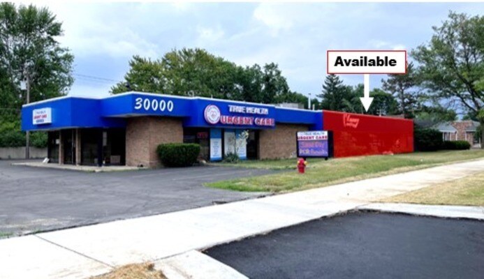 Primary Photo Of 30000 Orchard Lake Rd, Farmington Medical For Lease