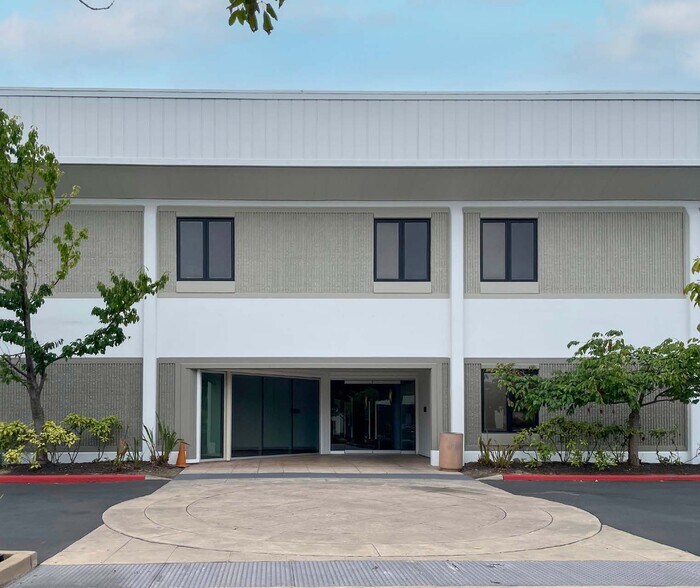 More Photos Of 150 N Hill Dr, Brisbane Office For Lease