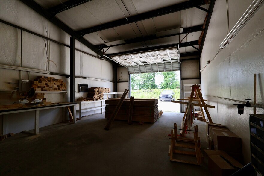 More Photos Of 28 Telfair Pl, Savannah Warehouse For Lease