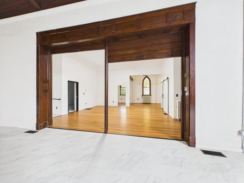 More Photos Of 220 E 6th St, Minden Office Residential For Sale