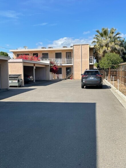 More Photos Of 218 W K St, Los Banos Apartments For Sale