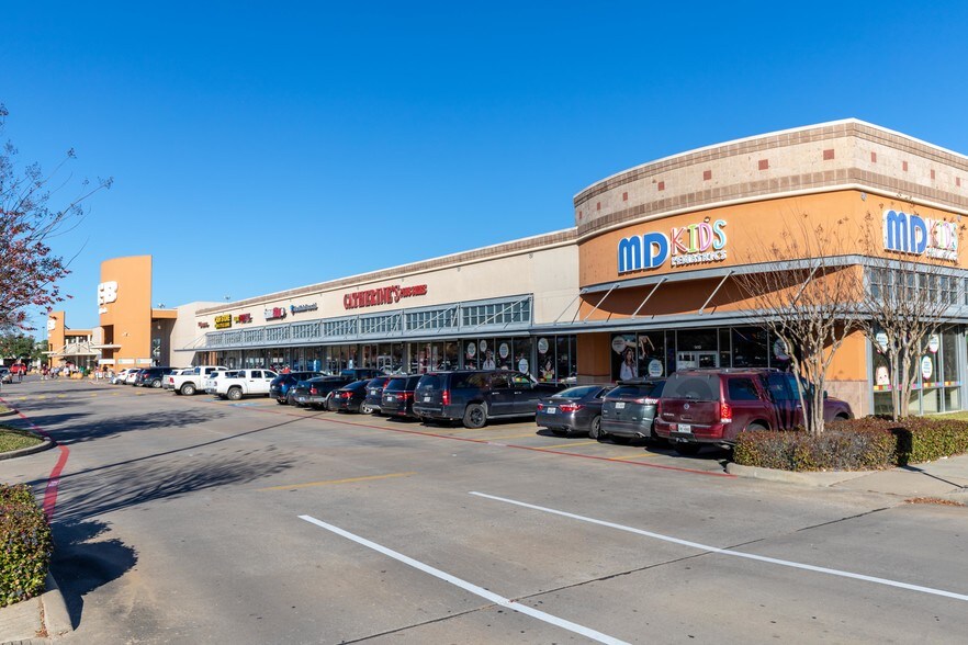 More Photos Of 1110-1550 Fry Rd, Houston General Retail For Lease