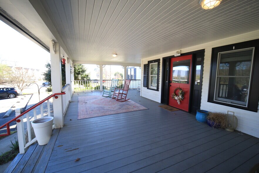 More Photos Of 4 Northcrest Dr, Weaverville Office For Sale