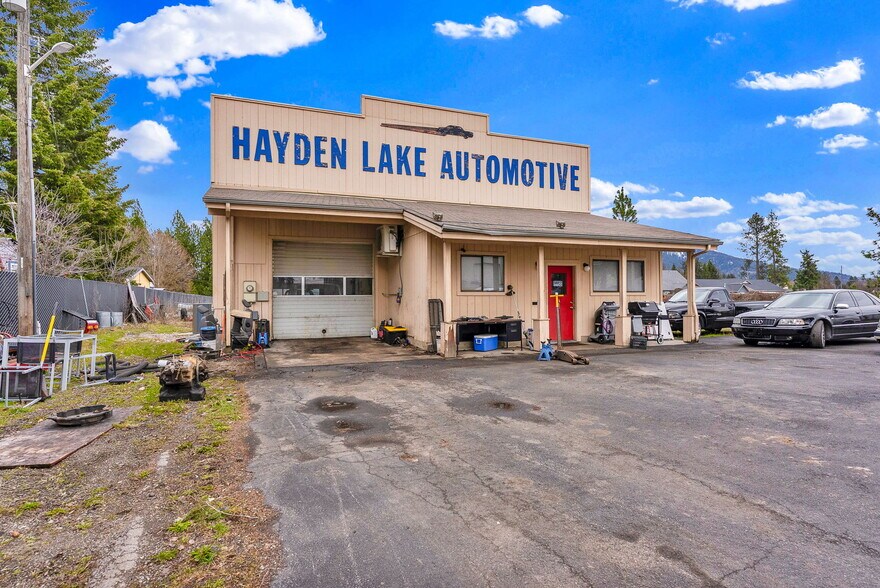 More Photos Of 11370 N Government Way, Hayden General Retail For Sale