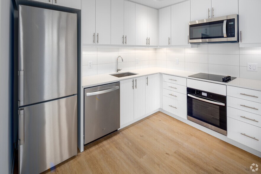 More Photos Of 9 Croham Rd, Toronto Apartments For Lease