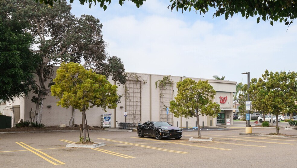 More Photos Of 925 Orange Ave, Coronado Drugstore For Sale