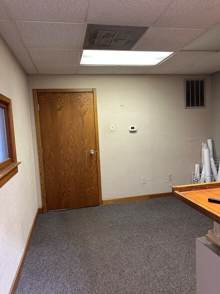 More Photos Of 438 N Bancroft St, Indianapolis Light Manufacturing For Sale