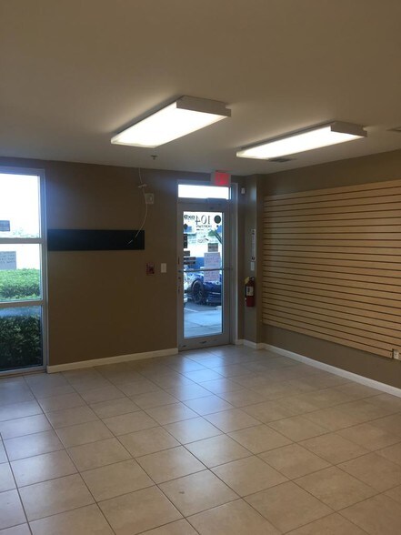 More Photos Of 10388 State Road 84, Davie Warehouse For Lease
