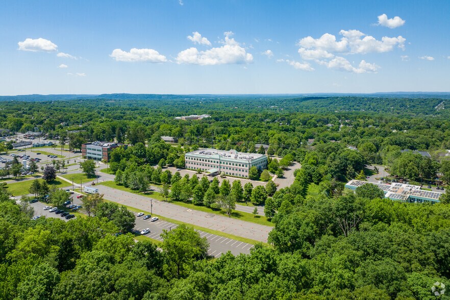 More Photos Of 246 Hamburg Tpke, Wayne Medical For Lease