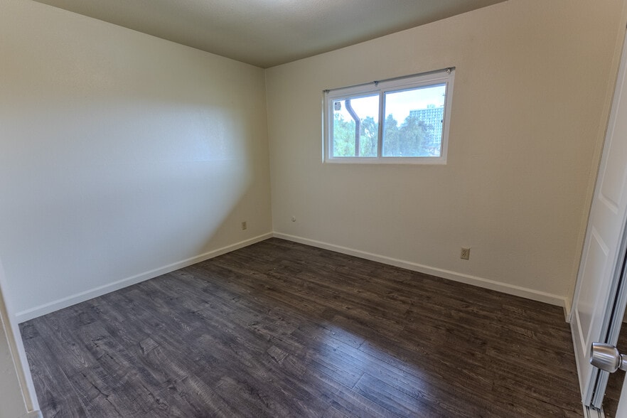 More Photos Of 392 Del Mar Ave, Chula Vista Apartments For Sale