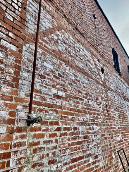 More Photos Of 133 Copeland St, Petaluma Warehouse For Lease