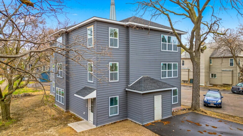 More Photos Of 814 6th St SE, Minneapolis Apartments For Sale